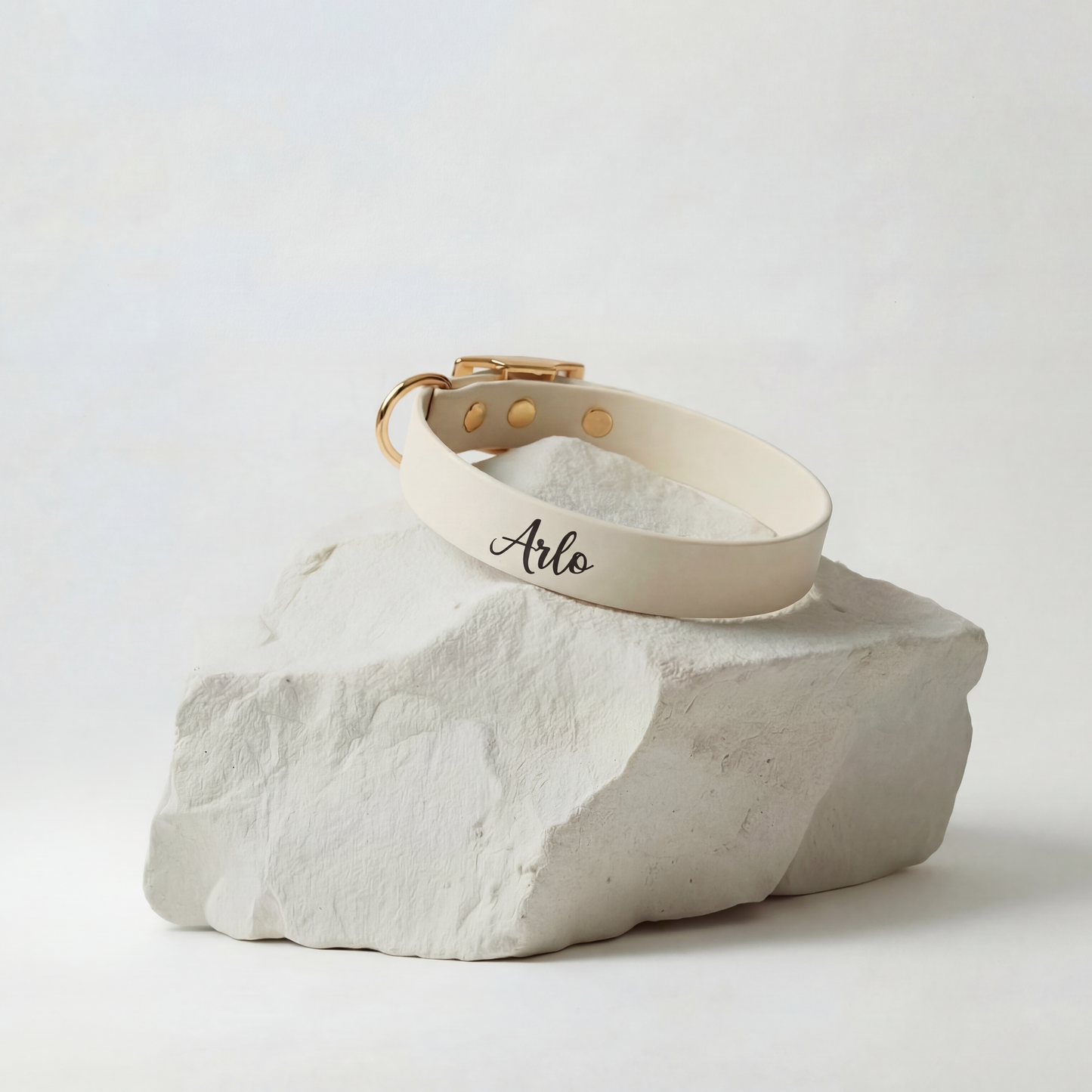 Waterproof Collar ─ Crème